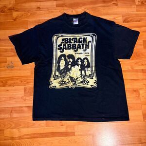 American-vintage Men's Black T-shirt